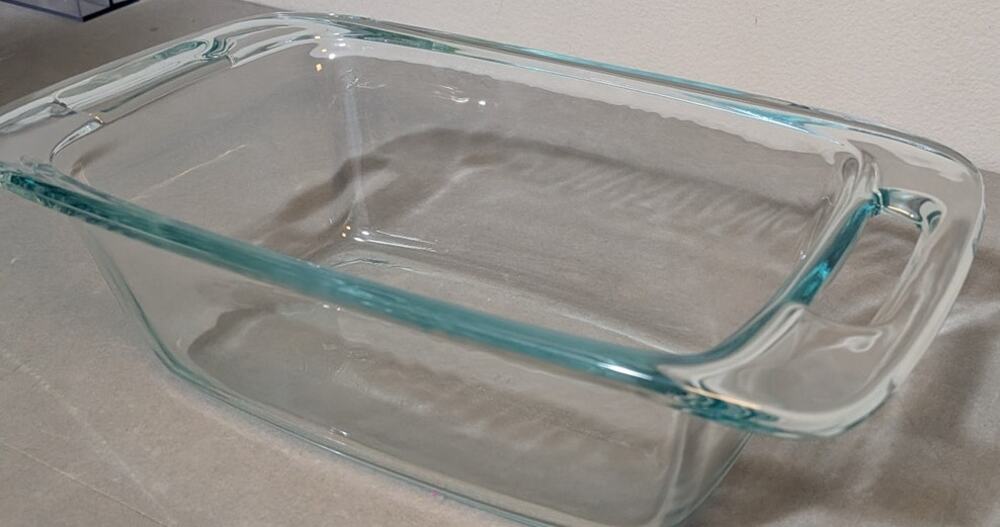 Pyrex Easy Grab 1.5 Quart Glass Loaf Pan C213 Clear Bread Meatloaf Dish Handles
